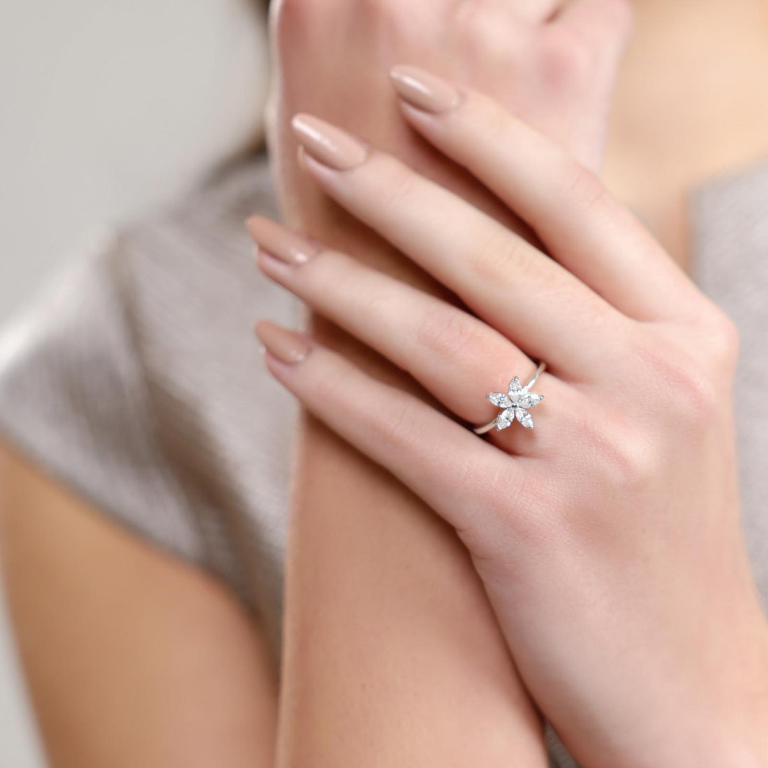 Starpetal Ring
