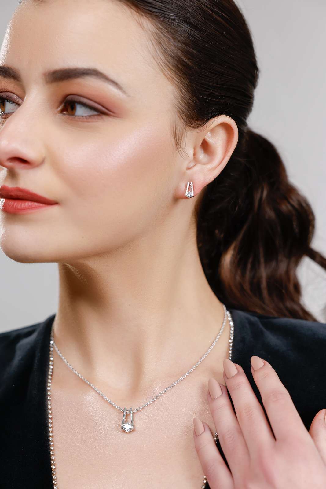 Linear Luxe Set