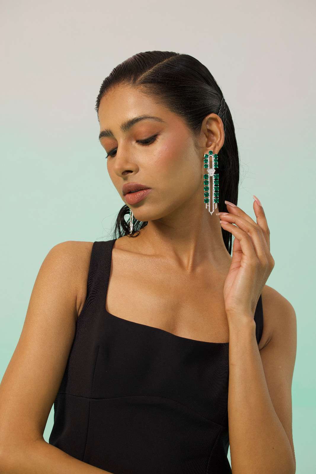 Jet Set Emerald Earring
