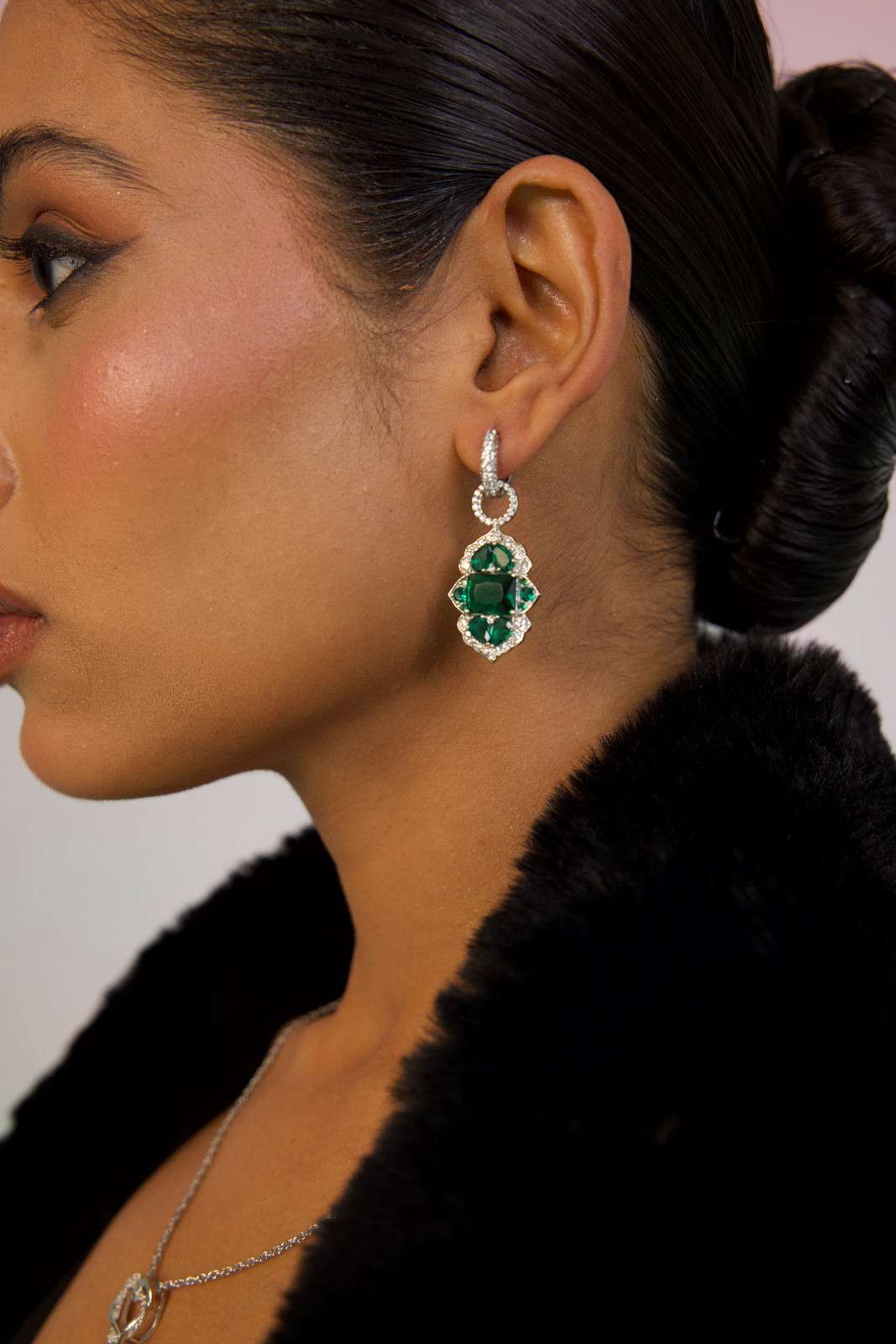 Queen's Heirloom Earring